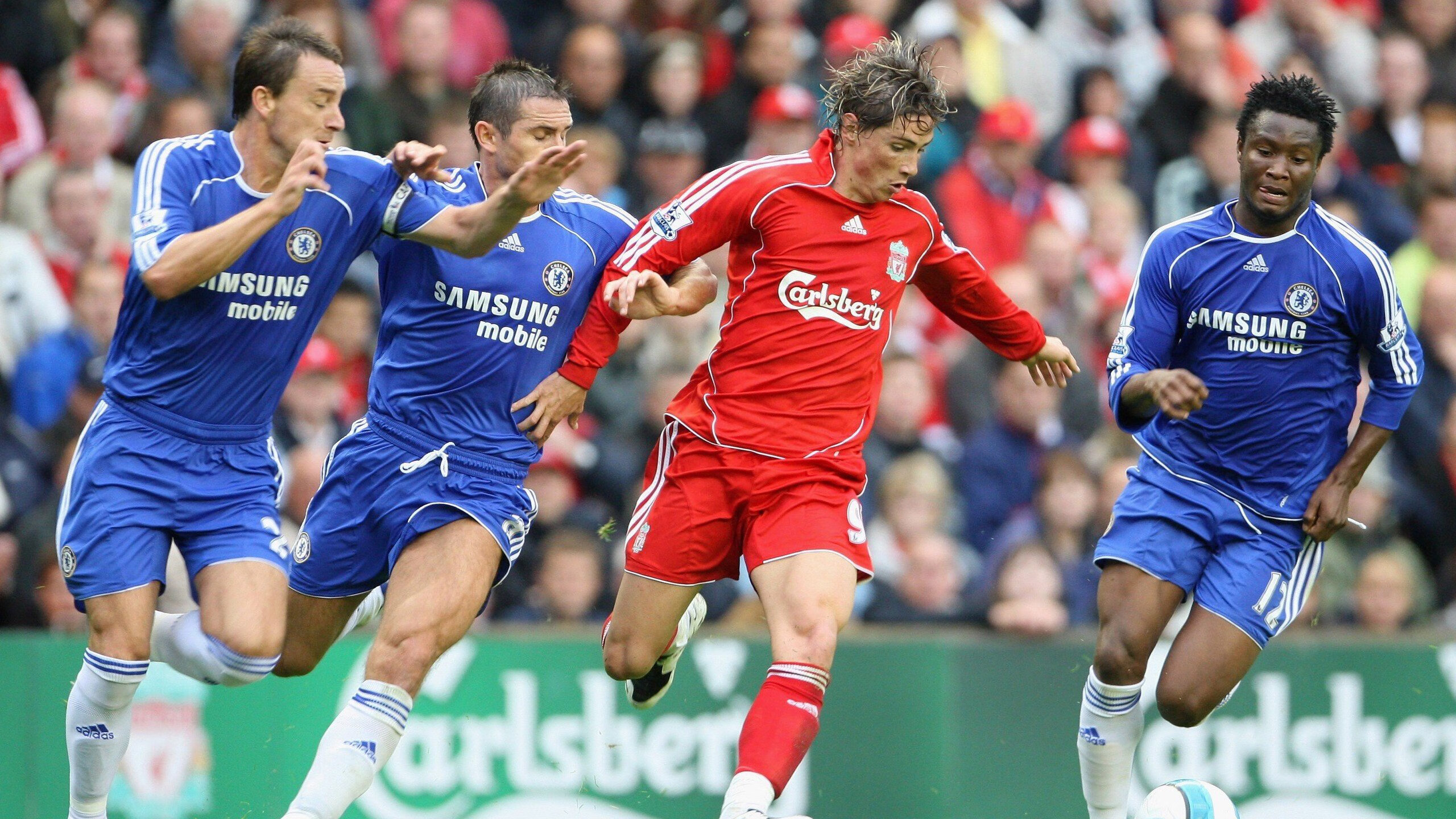 比赛中球员的身体素质成为决定因素，足球运动员 篮球运动员 身体素质